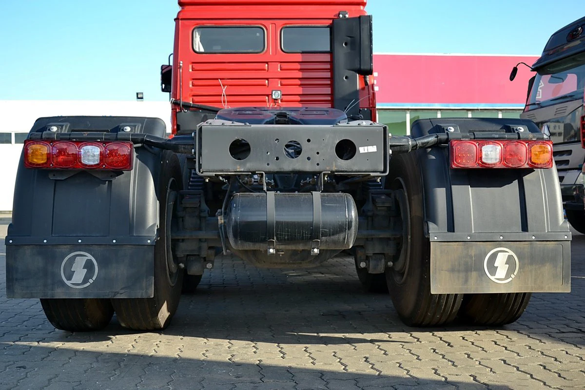 Buying 6x4 high roof 3 seats sleeper cab diesel 375hp euro 4 engine manual gearbox transportation tractor trailer trucks
