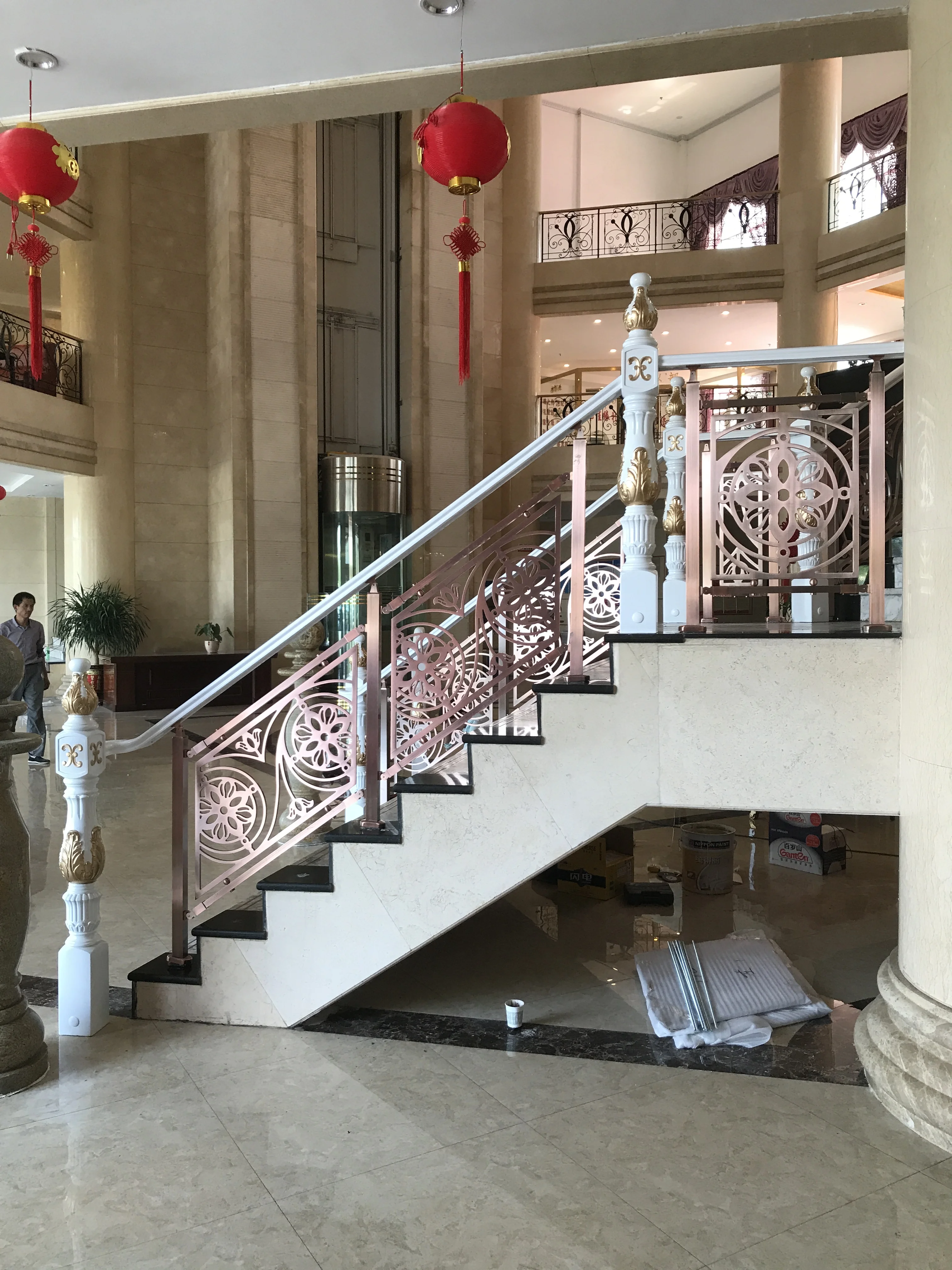 Luxury new products Aluminum carved railing Electroplating process Golden railings