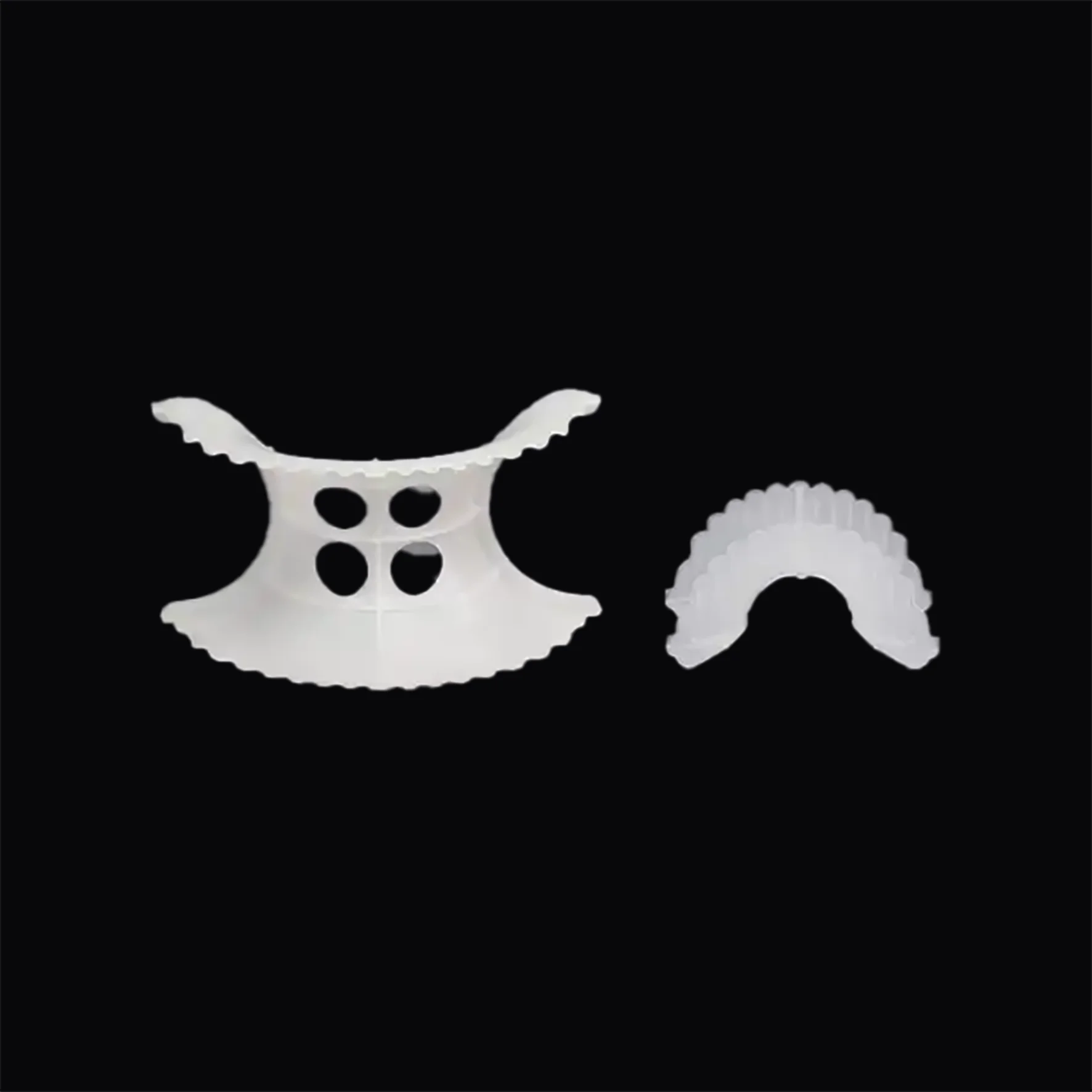 PP PVC PVDF Plastic random packing intalox saddles ring 25mm 38mm 50mm 76mm for filling the gas scrubber