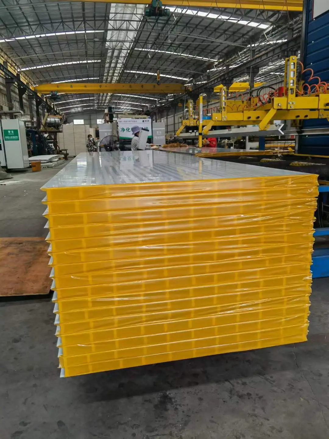 Color Steel MGO Foam Sandwich Panel For Partition Wall Panel Fireproof MGO Sandwich Panel