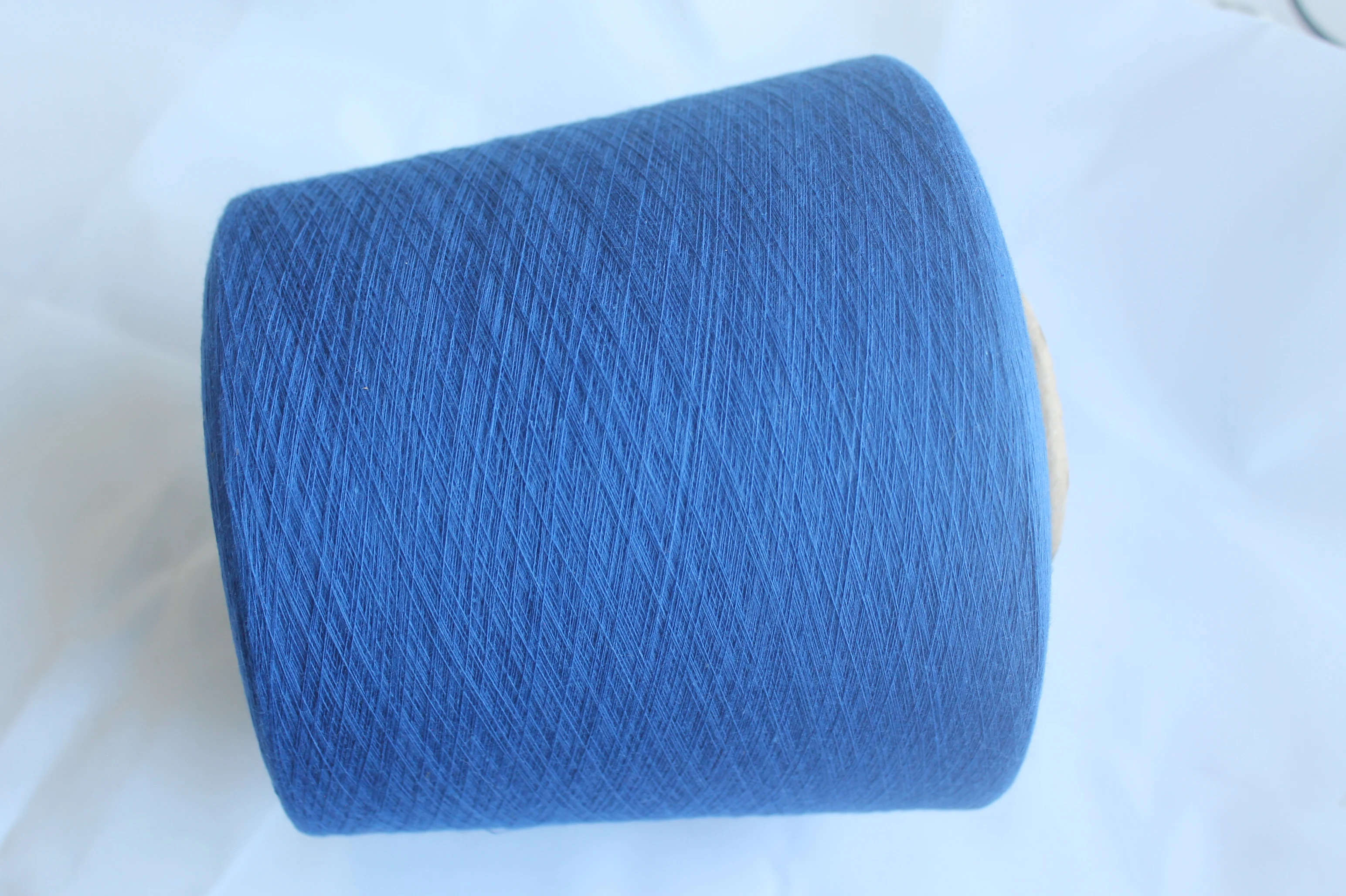 wholesale 20/1 30/1 black blue yellow dyed colored combed cotton yarn