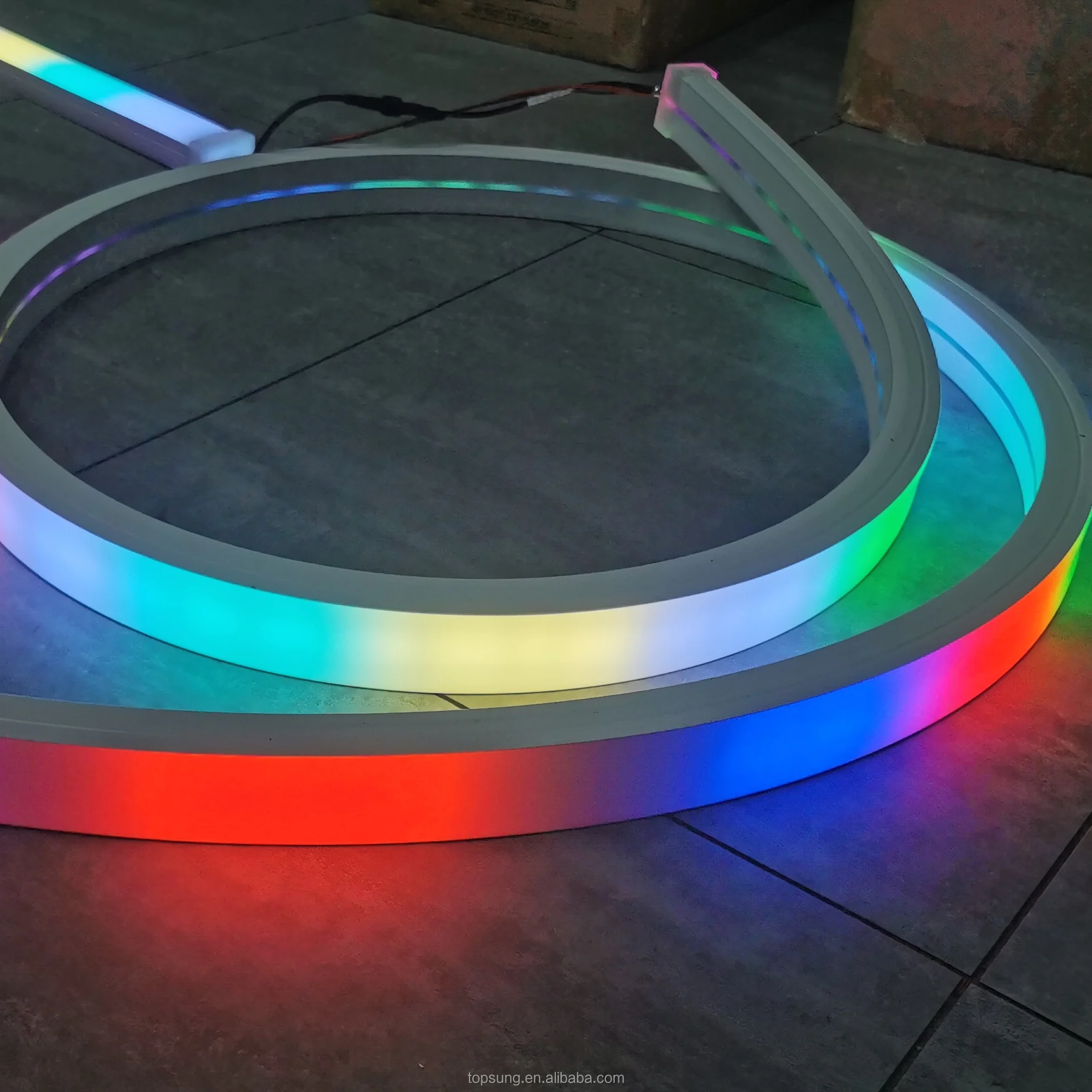 Magic digital RGB neon soft tube 24v IP67 outdoor 40mm flat pixel RGB chasing LED flex Neon rope light lampe