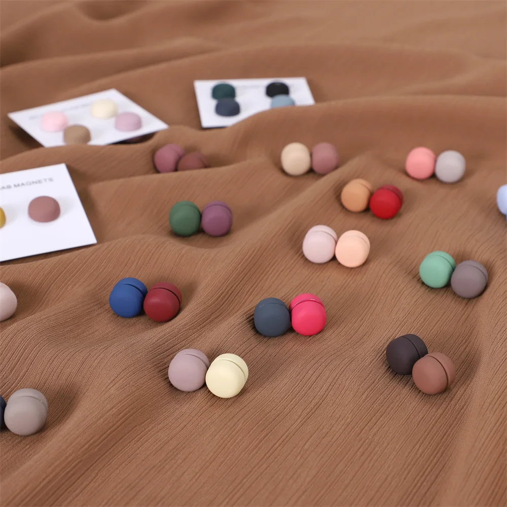 Hot Sell New Solid Color Macron Round Magnet Strong Scarf Buckle Malaysia Women Trend Hijabs Buckle Accessories Shawls Cufflinks