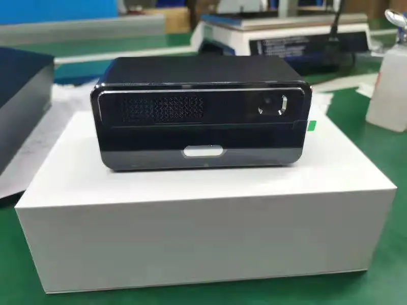 Small mini Portable Android Projector 1080p Dlp laser smart home theater video wifi cinema 2021 hot selling projector with speak