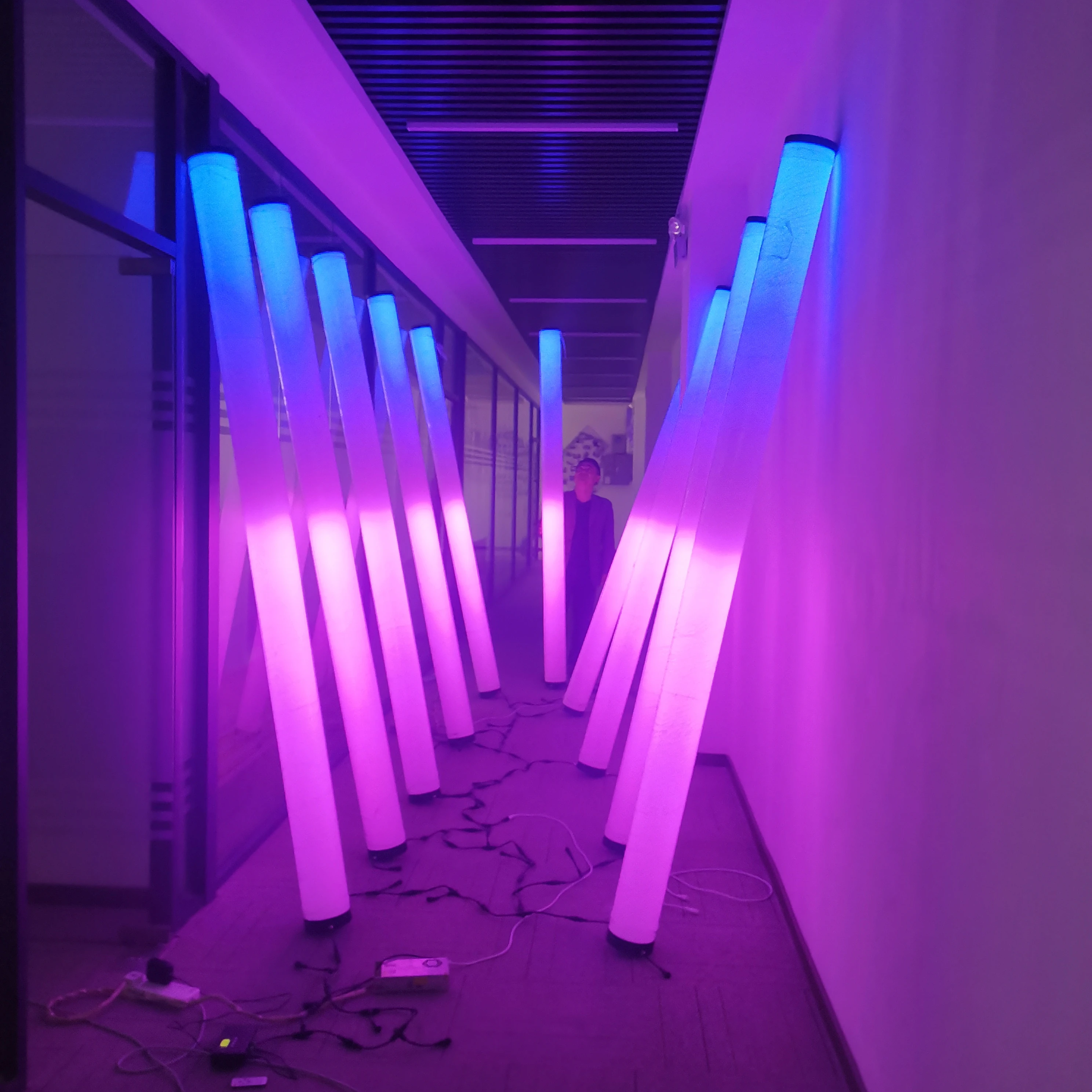 2.5m LED Standing Tube Light 150mm Diameter 3D DVI DMX Pixel Stage Light  for Audio Lighting