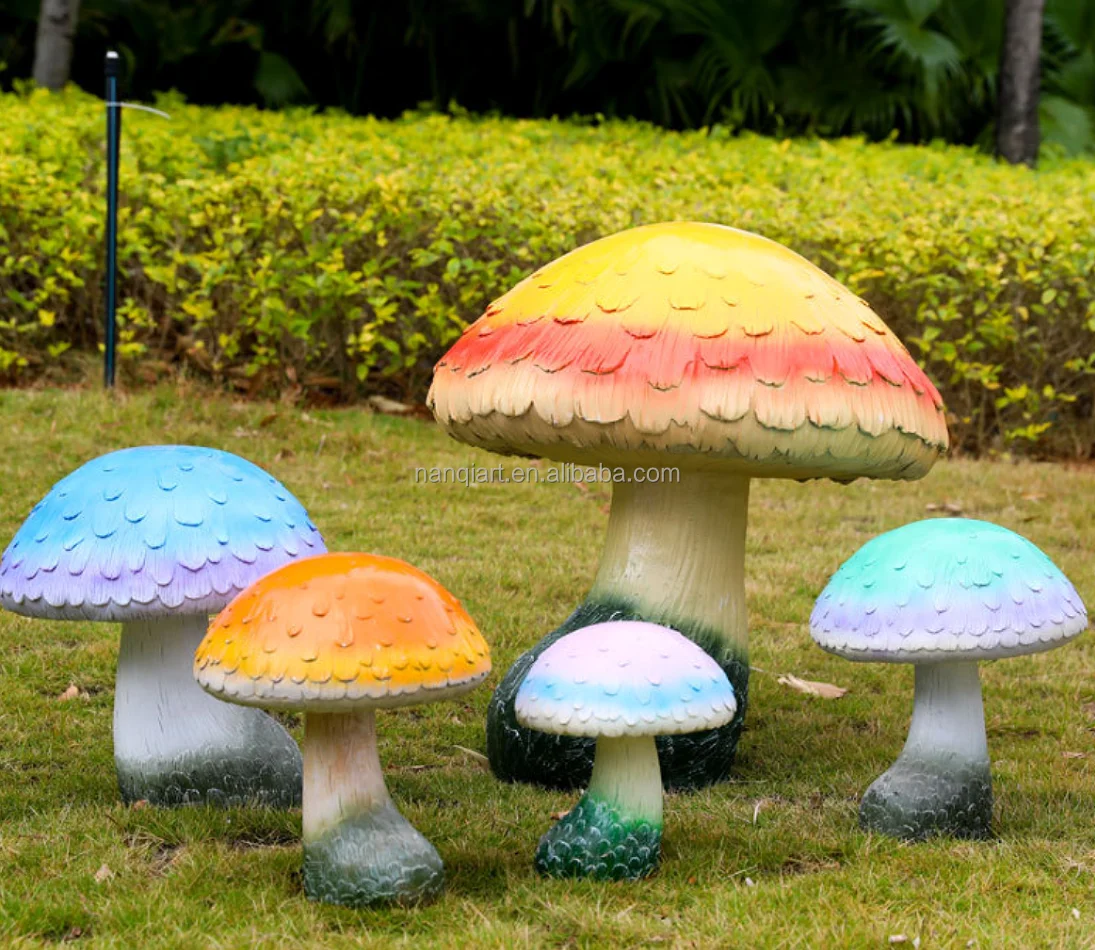 Customized Hand Made High Quality Resin Green Mushroom Statues Artificial Realistic Life Size Garden Mushroom Model For Outdoor