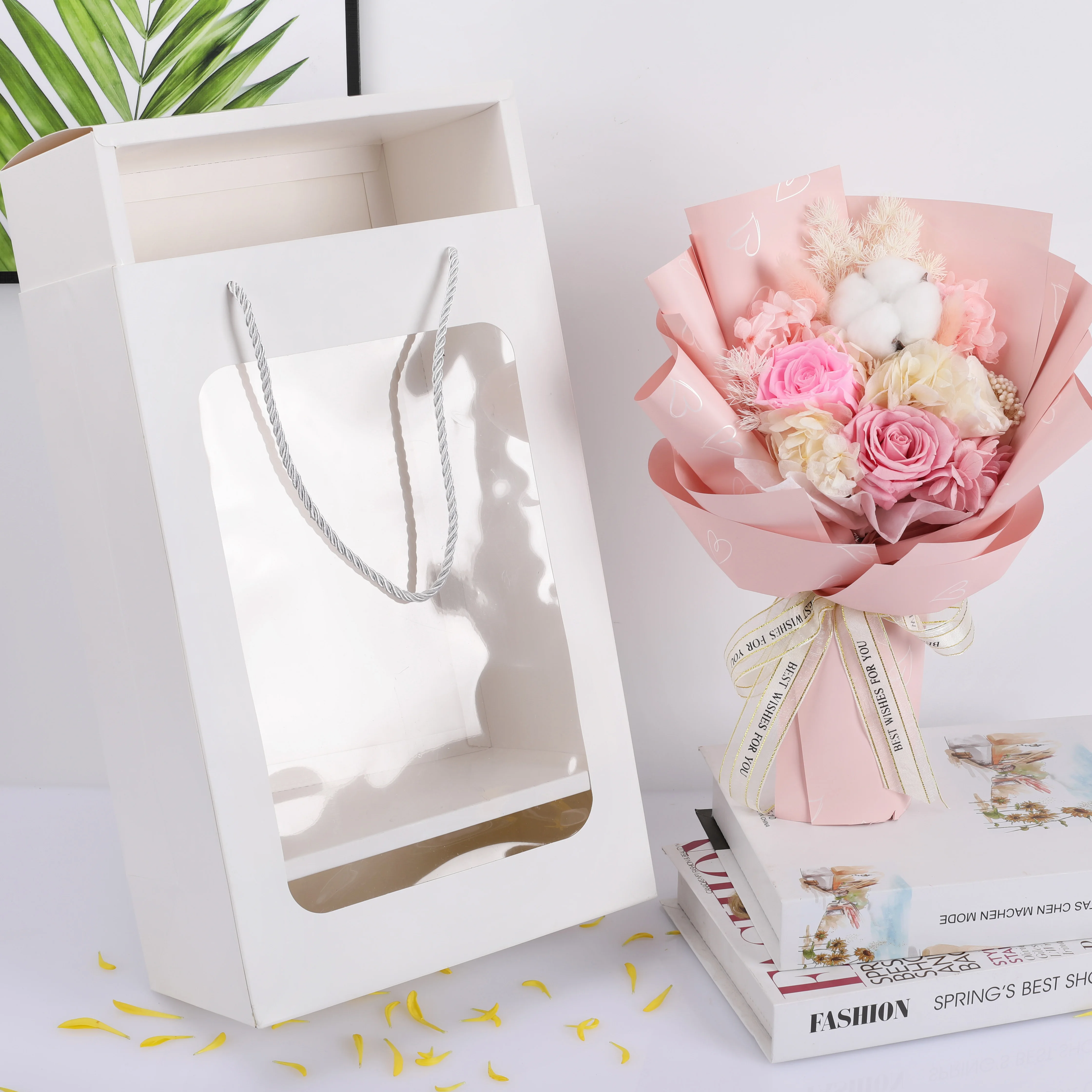 Yunnan factory direct wholesale decoration flowers gift box packaging immortal rose bouquet