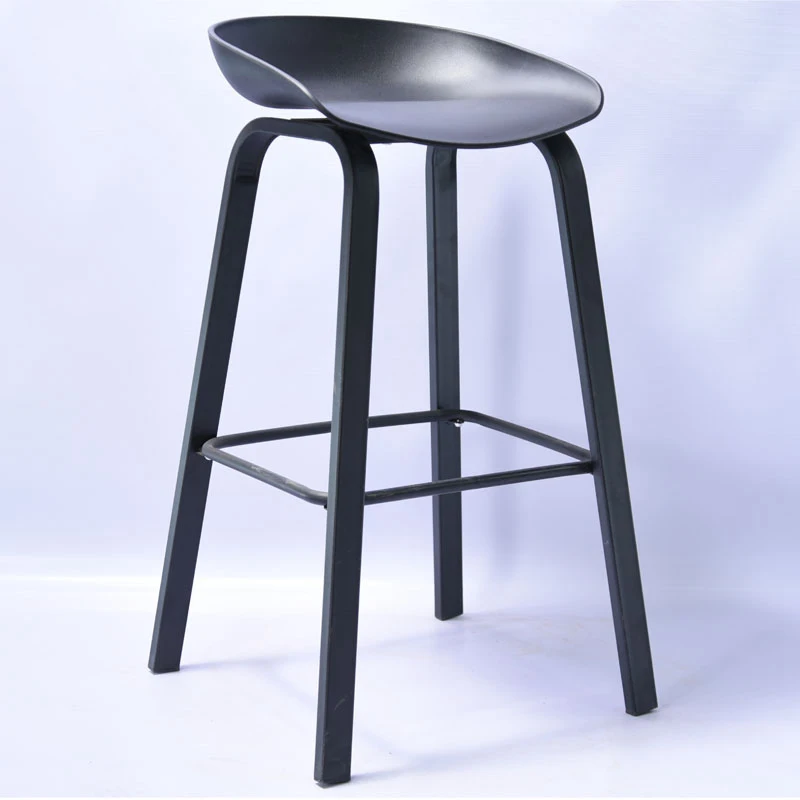 China Factory Designer Cheap Price Wholesale Restaurant Bar Chair Stackalbe Black PP Plastic