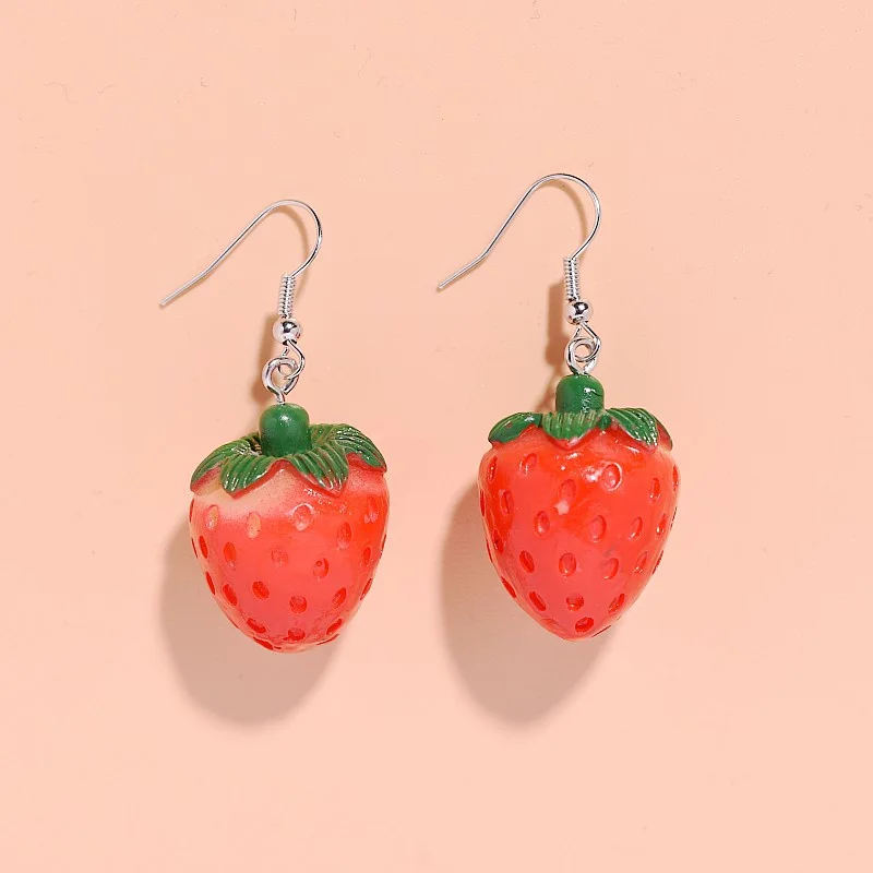Sweet Stereoscopic Resin Strawberry Pendant Hook Earrings Women Simulation Fruit Cute Earring Jewelry Accessories