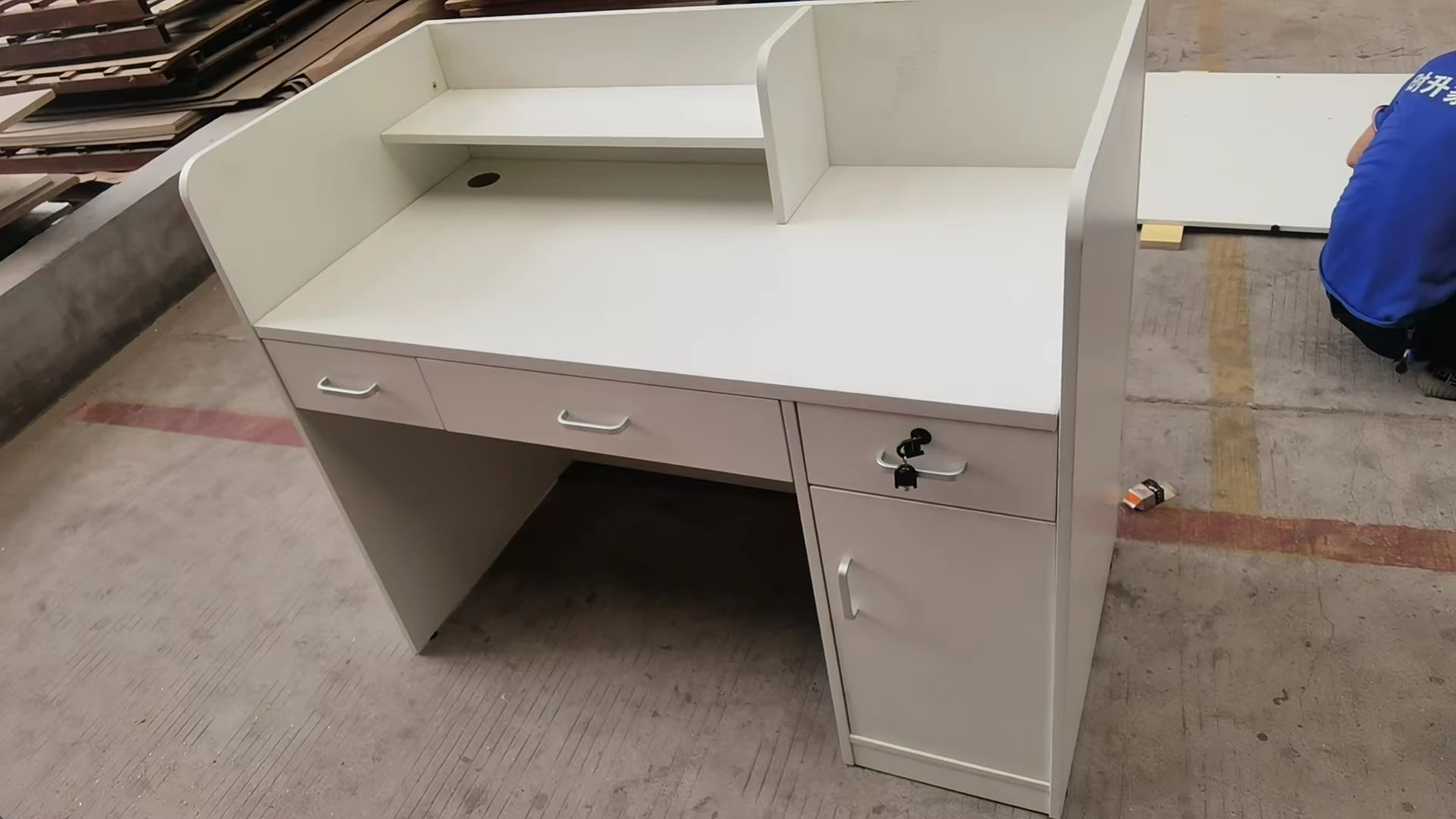 Hot New Modern simple front clothing cashier store small bar table beauty salon counter consulting desk reception desk