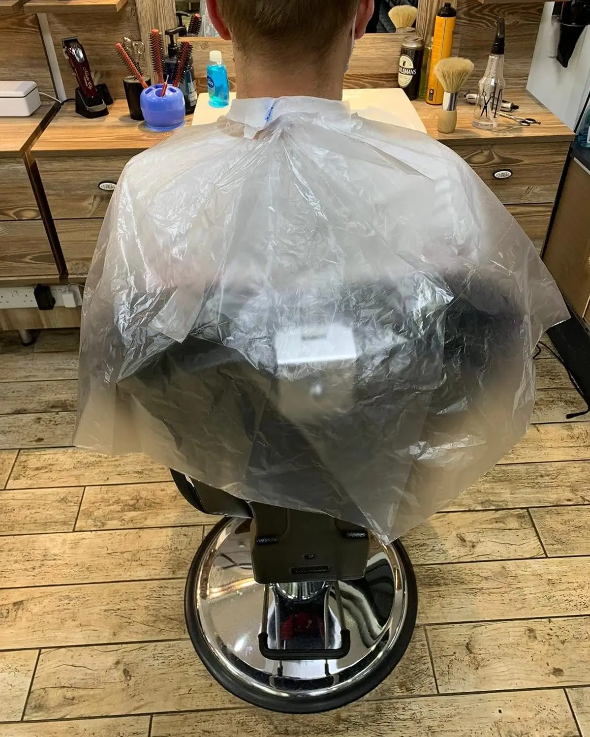 High Quality Transparent Barber Apron Haircut Bib Pe Shampoo Disposable Capes Hair Salon Apron Women Stylist Salon Aprons