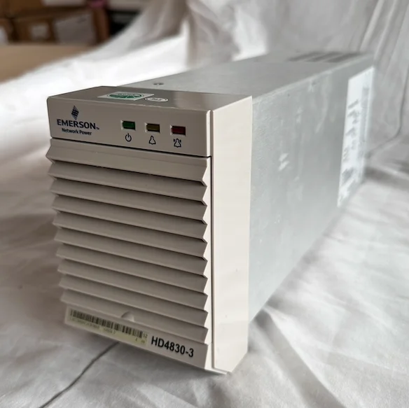 Новый и оригинальный пакет Emerson HD4830-3 48 В emerson выпрямитель