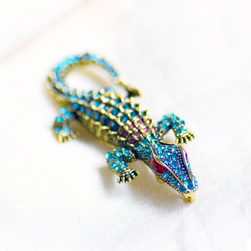 
Handsome Brooches Pin Men Crocodile Brooches Rhinestone As Western Suit Accessories 