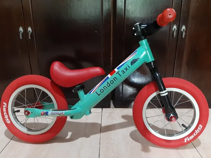 Gipsy 12 x 1.75 Kids Balance Bike Slick Tire Bicycle Wired Tyre