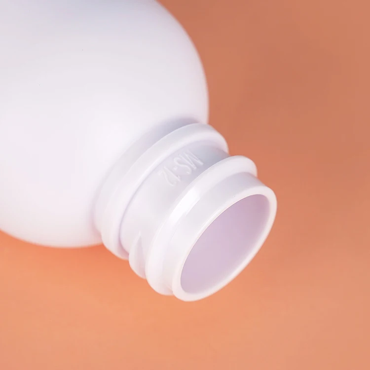 Custom Capacity 50ml 100ml White Matte Pet Plastic Cosmetic Packaging Fine Mist Spray Bottle