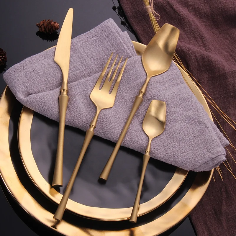 Luxury royal metal reusable gold plated flatware pvd plated 304 gold spoon fork knife set cutlery stainless steel