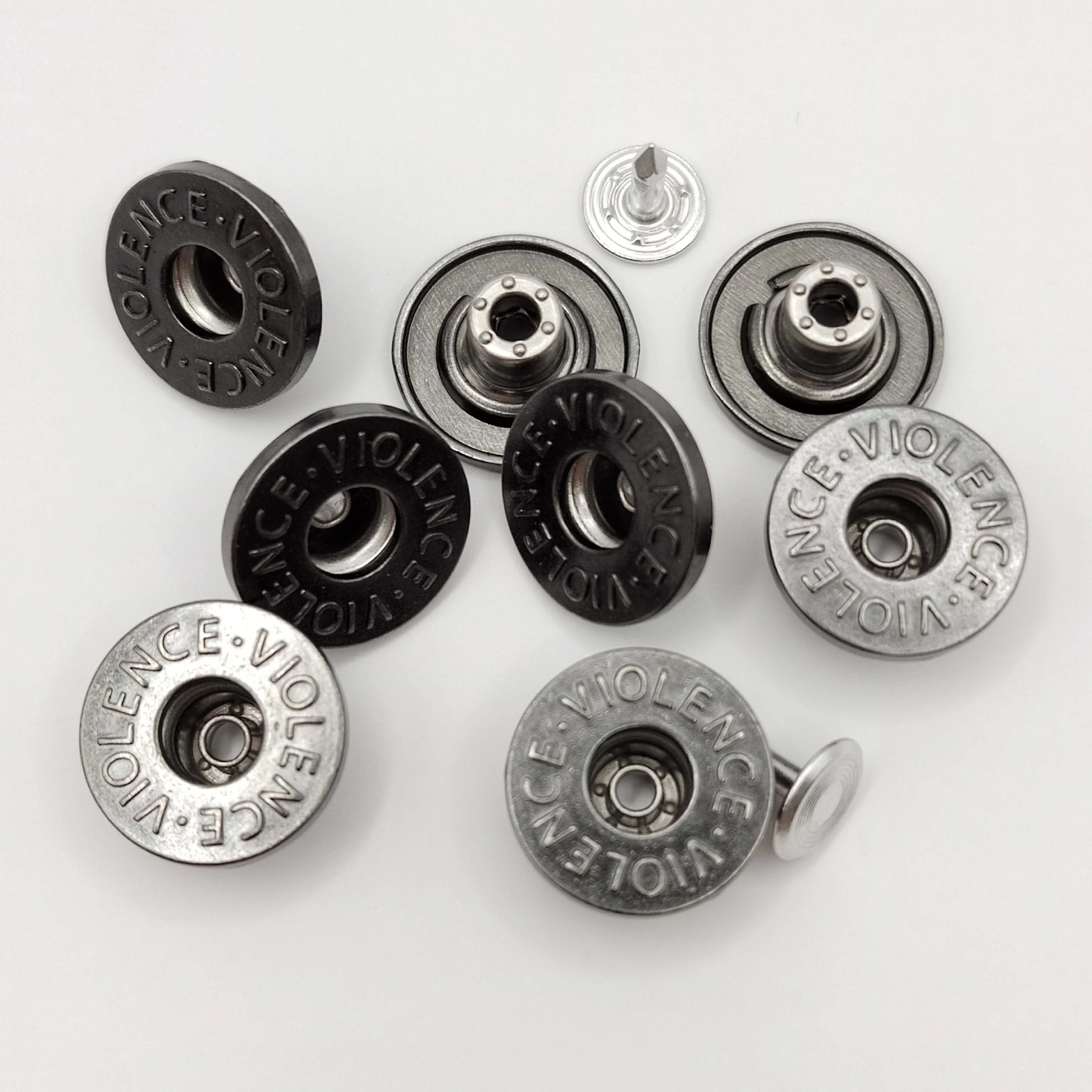 new design black color zamak metal brass jeans embossed button