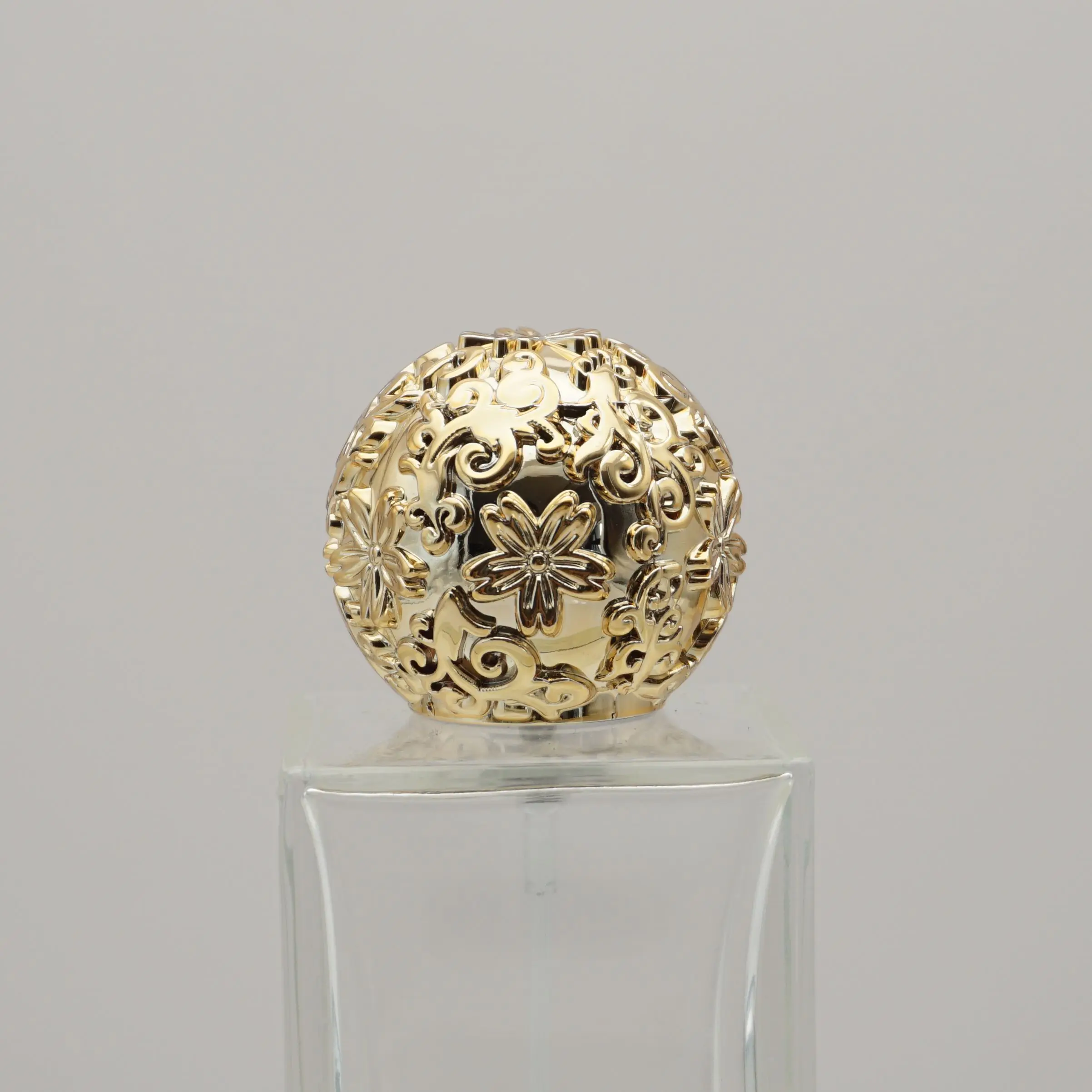 Luxury Empty Perfume Glass Bottle cap Custom Size Metal Zamac Ball Perfume Cap Magnetic Closure Lids & Bottle Closures