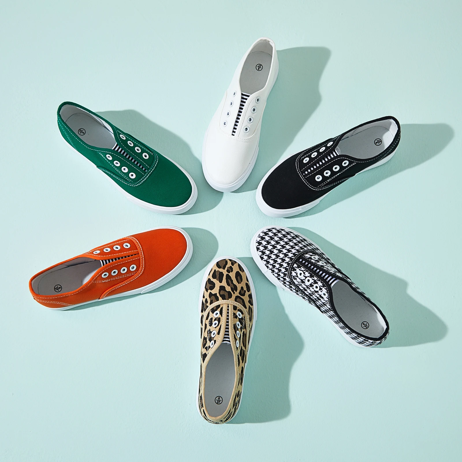 Hot Sale Plaid No Shoelaces Slip on Canvas Shoes Classic Round Toe Elastic Band Canvas Sneakers Shoes