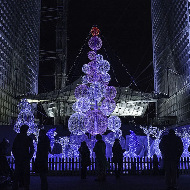 Popular Giant Commercial Decorative Outdoor lighted Christmas Ball Tree