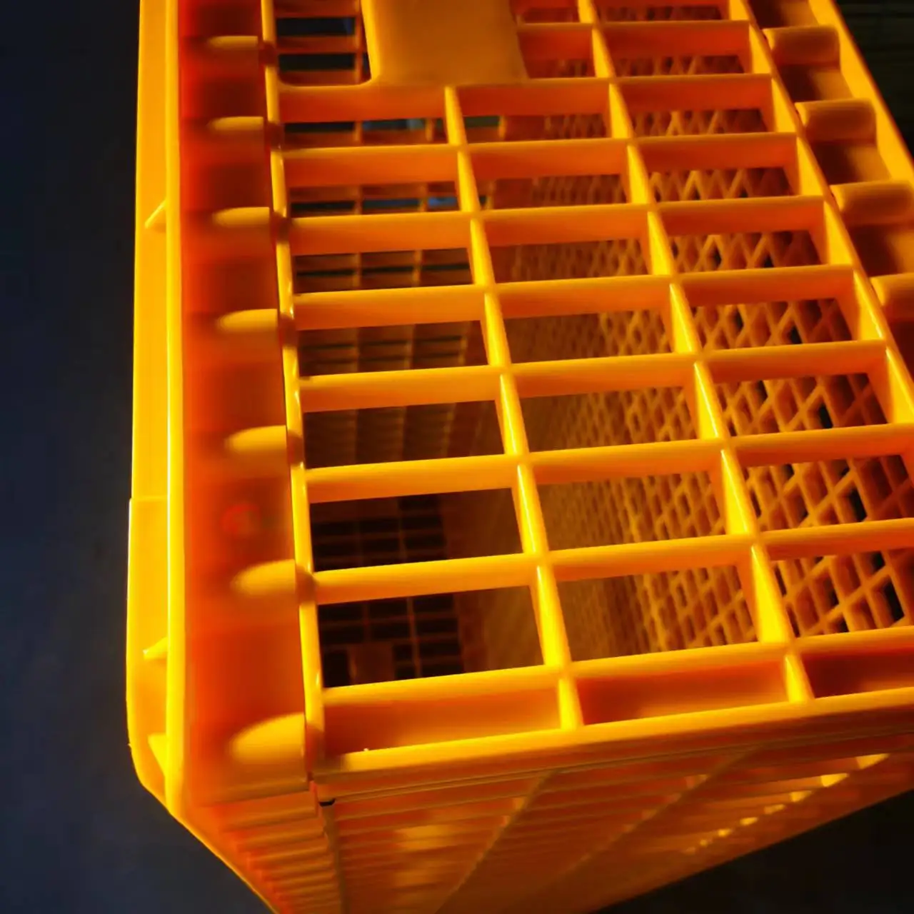 Poutlry equipments Plastic Poultry Carrier 96CM Bird cages chicken transport cages Live bird crate