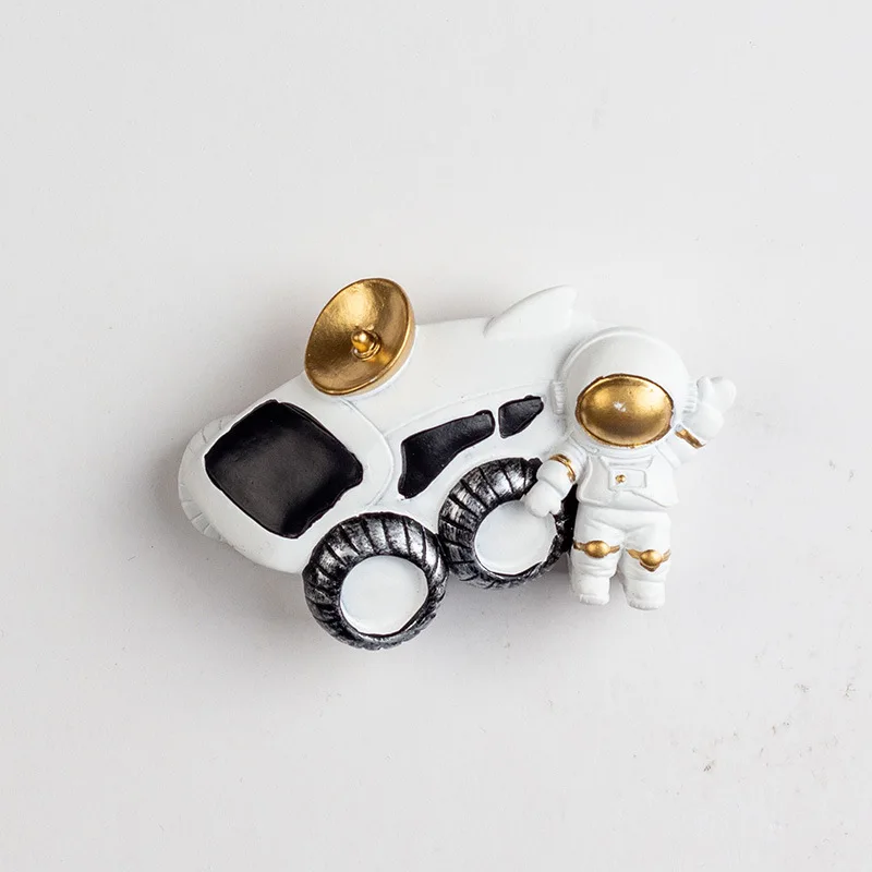 Popular Design Jesus Mermaid Mega Charizard Pokemon Kaws Kinderino Xl Mini Figure