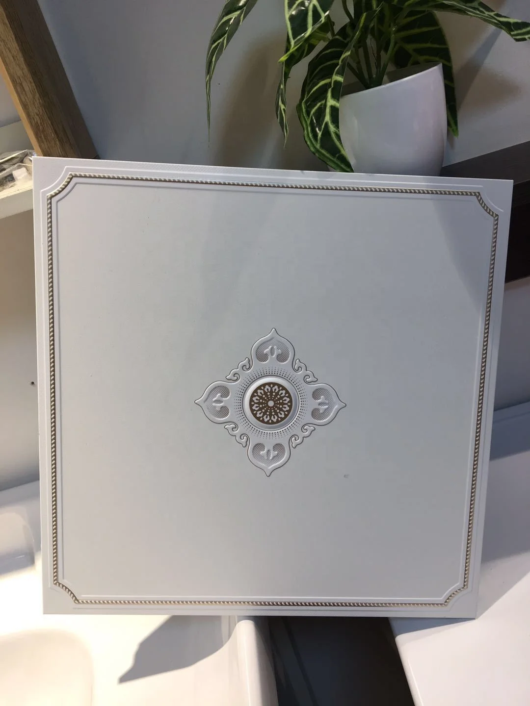 Waterproof Metal New Design Aluminum Panels Bathroom Integrated Ceiling Low Cost Easy Install Ceiling Tiles