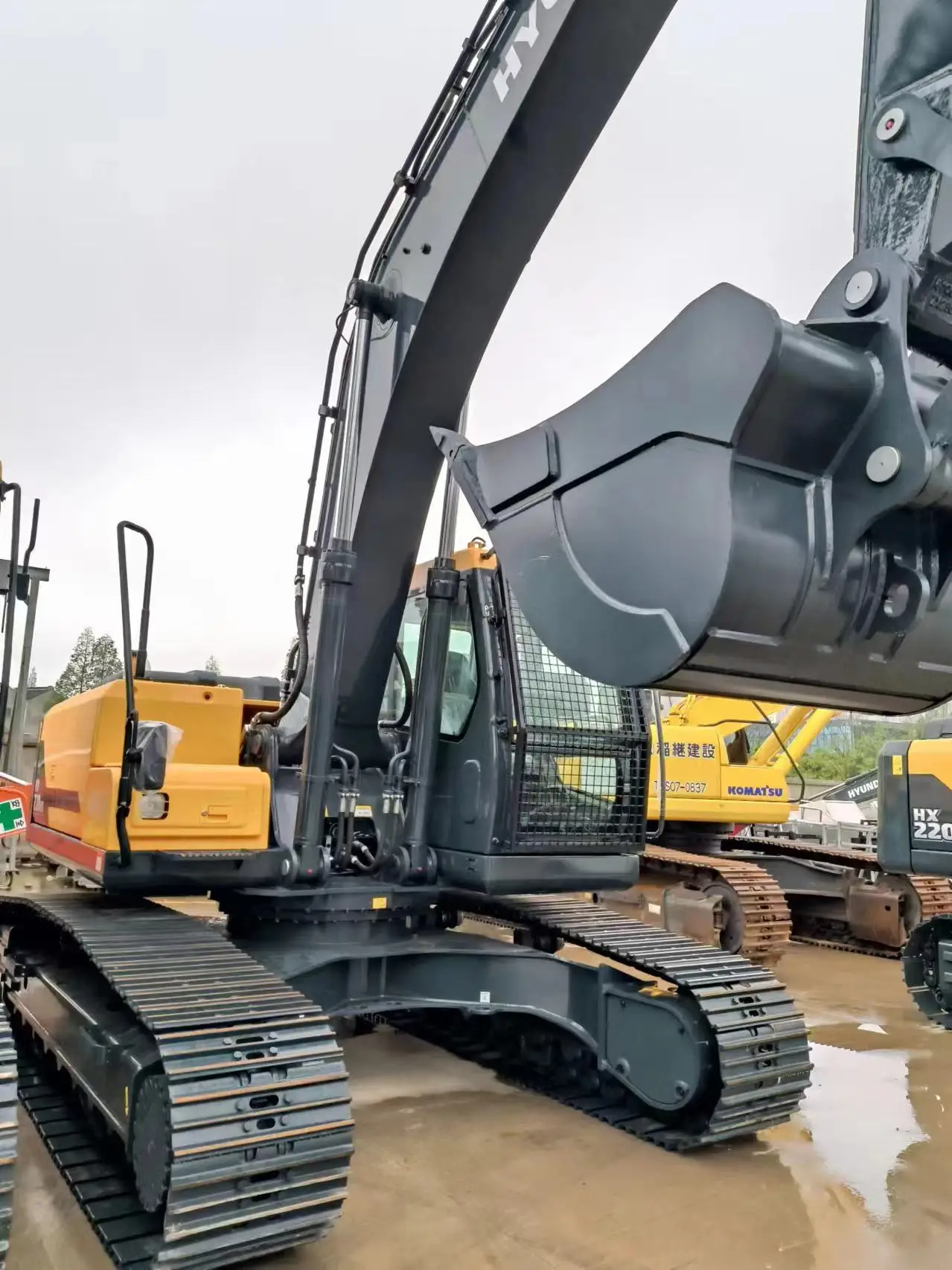 Good Original New Excavators Hyundai HX220HD crawler excavator 22Ton Hyundai 220LC-9S HX220 HD HX340 Hyundai R220LC-9 R245 R275