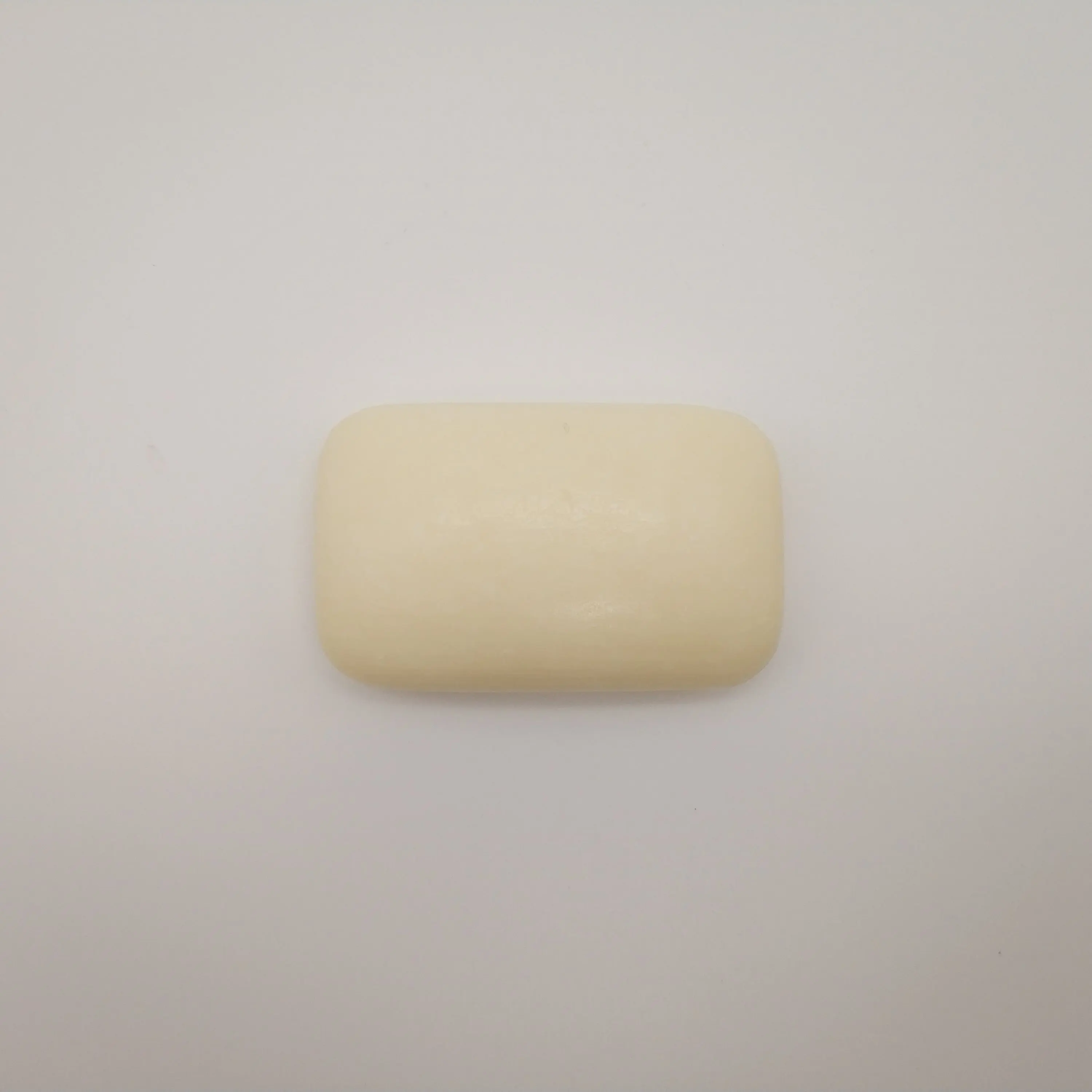 Factory Direct Sale Premium 90g Small Portable Milk Cream Beauty Bar Soap for Gentle Cleansing and Nourishment