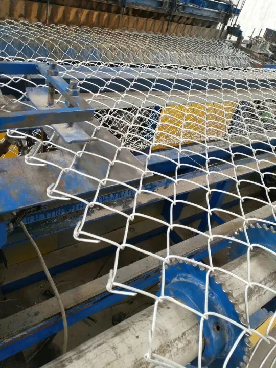 high quality 8ft 7ft Chain Link Fencing For Defense Household Type Black Chain Link Fence Net For Garden Field Farm Animal