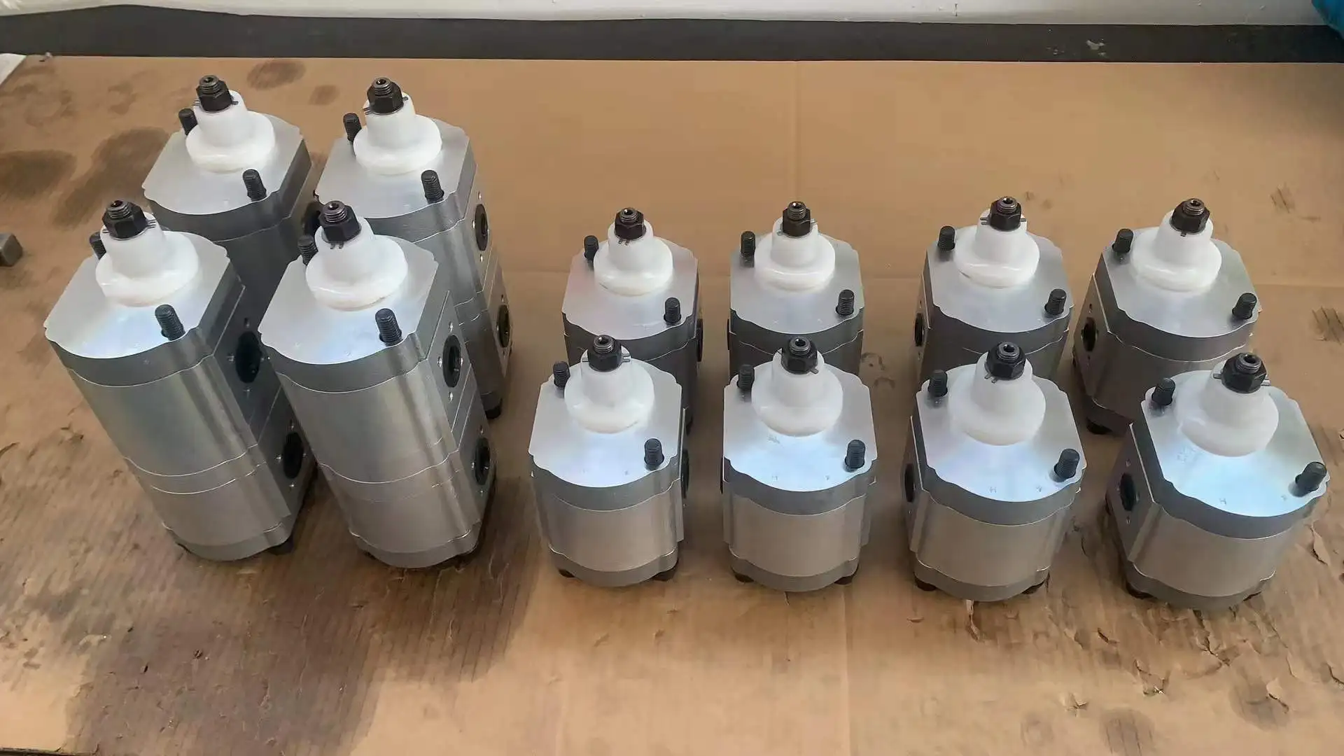 Factory supply Deutz BF6M1013 Engine 0510515323 01174120 AZPF-11-011LCP20MB-S0007 gear pump