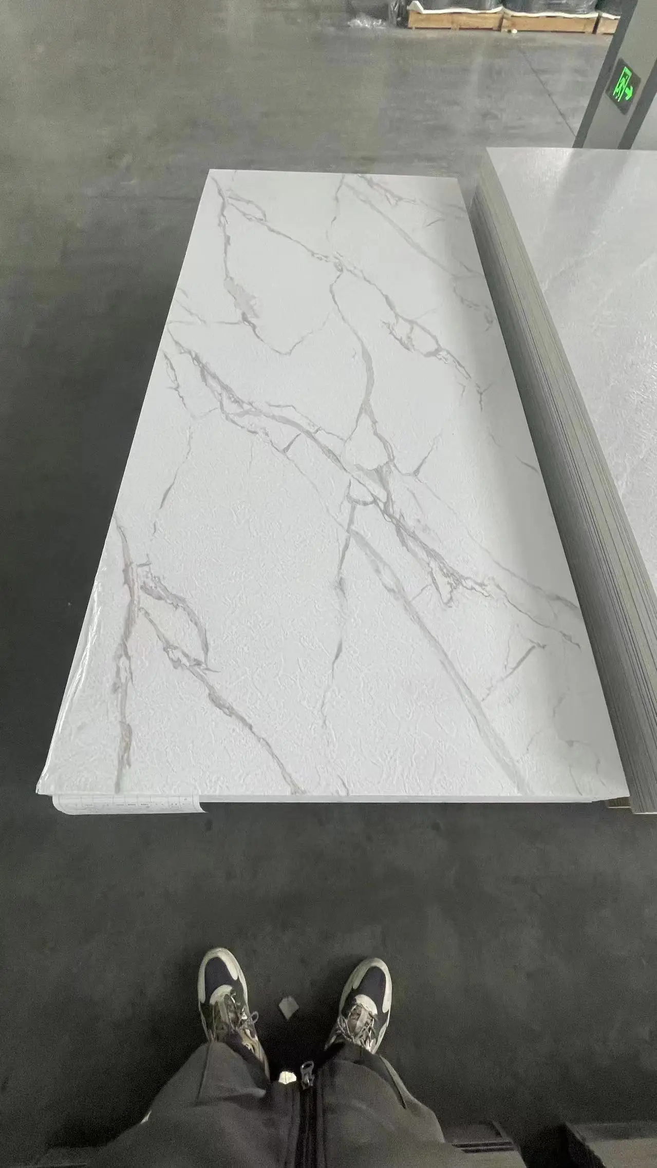 High Glossy 2024 Modern Style 1220*2440 mm UV Board White Marble Wall Panel for Background Wall decoration