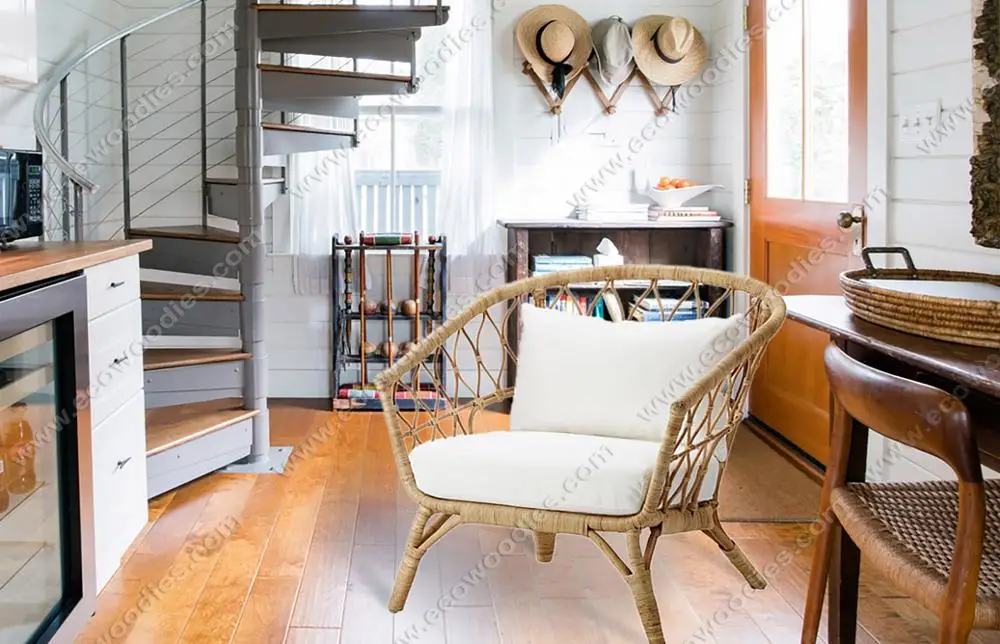 2021 Best Selling Elegant Style Wooden Armrest Bamboo Bistro Chair With Cushion For Living Room Cafe Restaurant Home Decor Chair