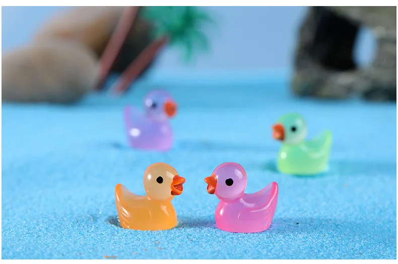 11 цветов светящаяся в темноте Милая утка Мини-фигурка из смолы ремесла для украшения