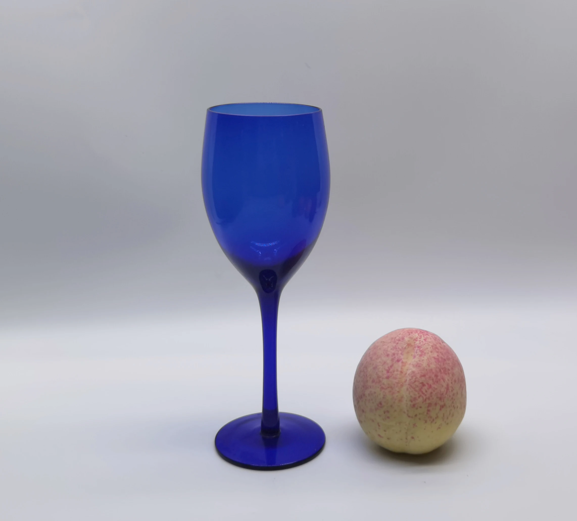 290ml Blue colored wine glass with blue material dishwasher safe