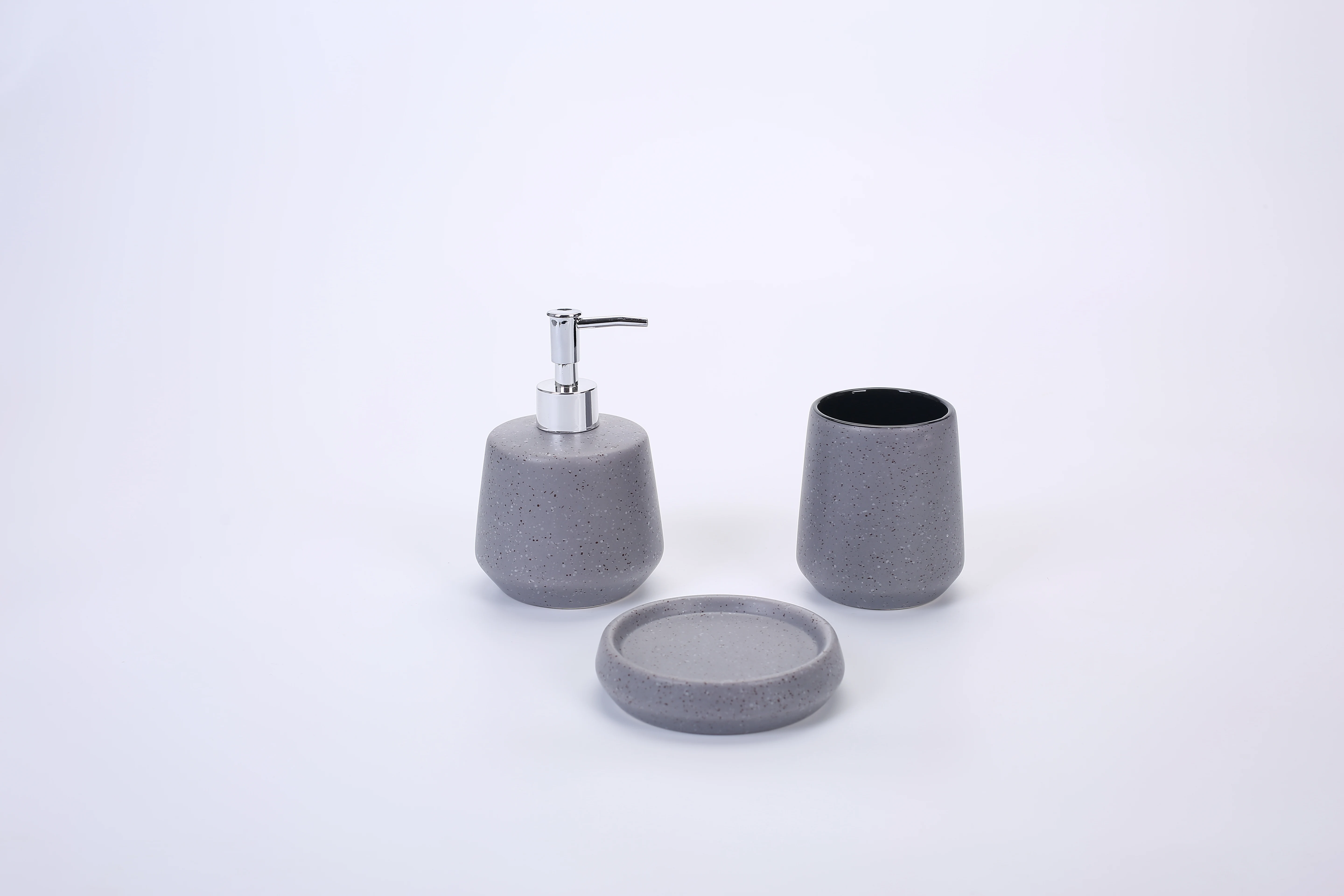 4pcs Golden Wholesale China Customized Products Hotel Bath ceramics toilet Accessories Bathroom Set