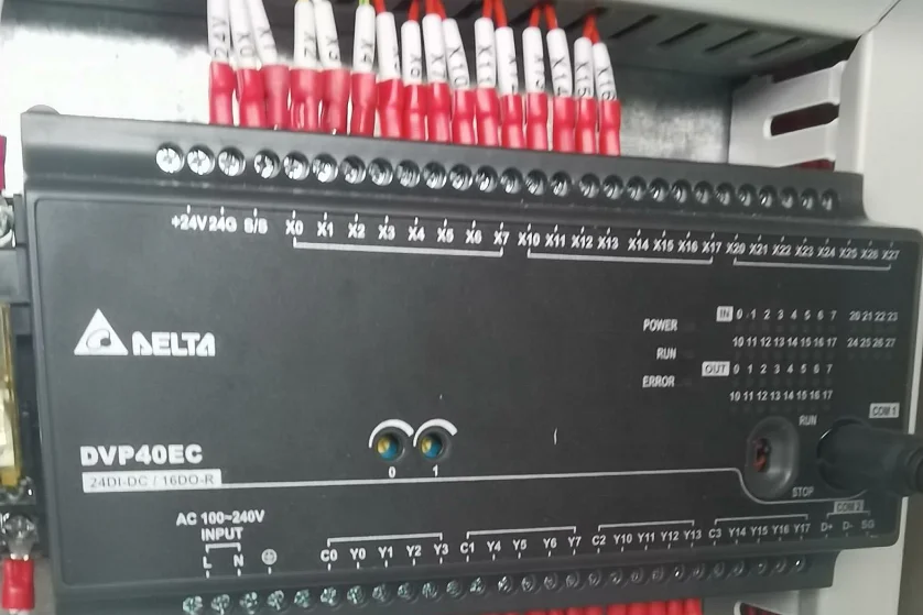 Convenient Color Cosmetic Powder Foundation Eye Shadow Compacting Press Machine