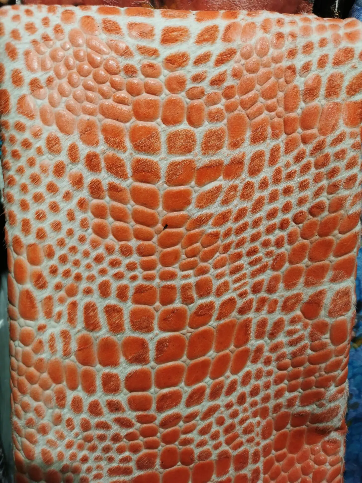 2021 New Arrival  Animal Leather Skin Natural Eco Dyed Alligator Pattern Emboss Genuine Horse Fur Skin Hide For Furniture