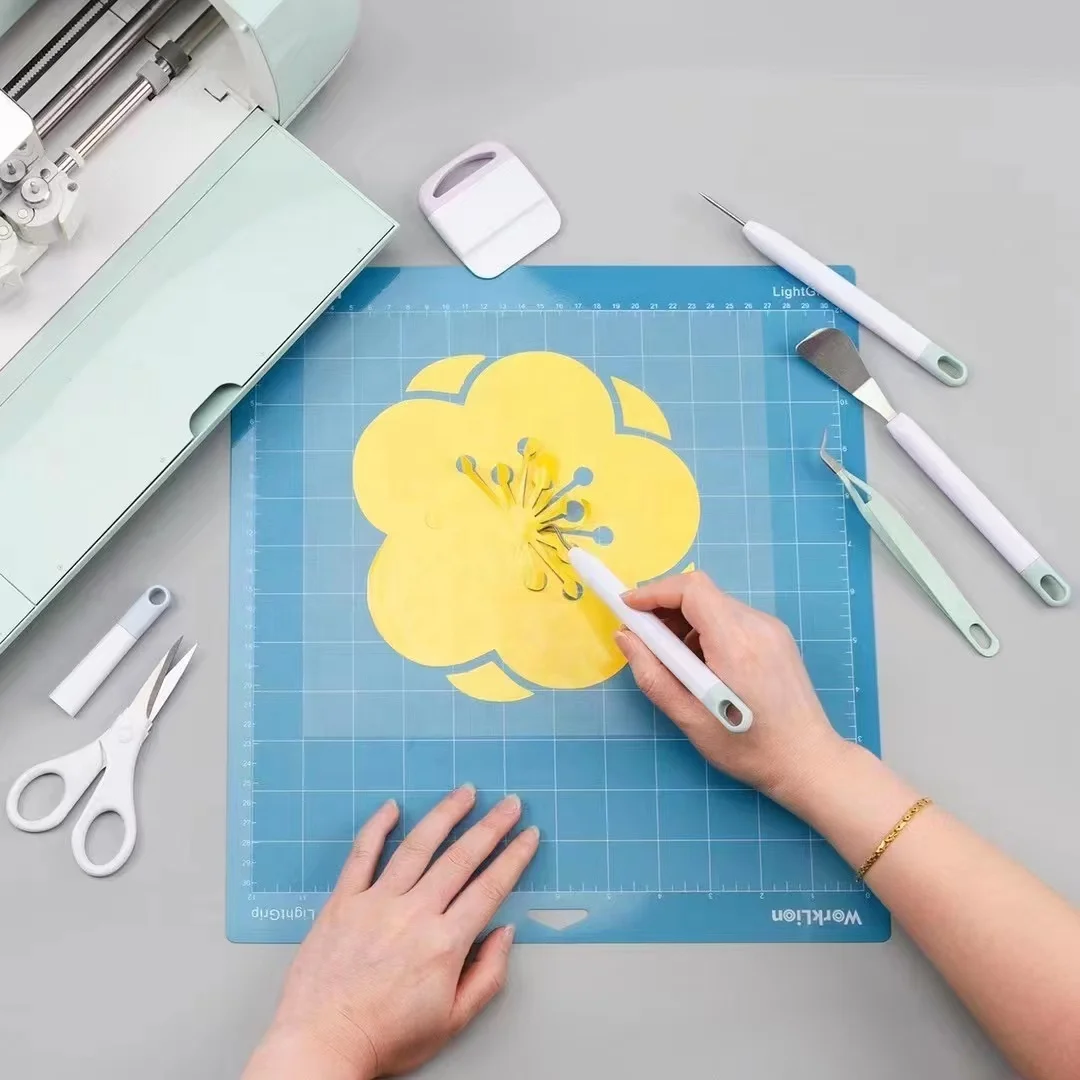 Five-Piece Set Cricut Mat Crafting Weeding squeegee Vinyl Cricut Tools Kit