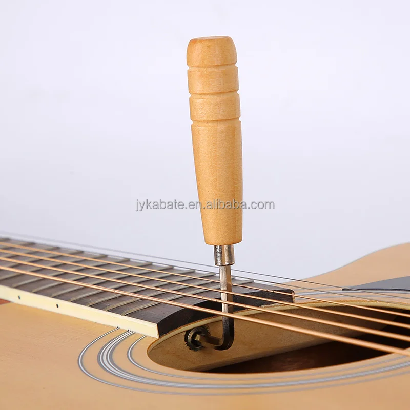 Заводской ключ для акустической гитары