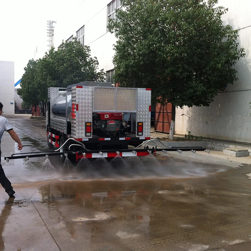 Factory Cost Manufacturer DONGFENG 4x2 RHD 6T 8000L Asphalt Distribution Truck Asphalt Patching Truck Bitumen Sprayer Truck