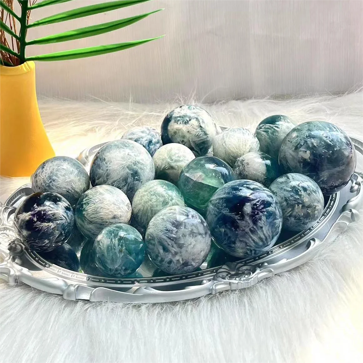 High Quality Wholesale Natural Polished Crystal Ball Sphere Crystal Crafts Feather Fluorite Sphere For Collection
