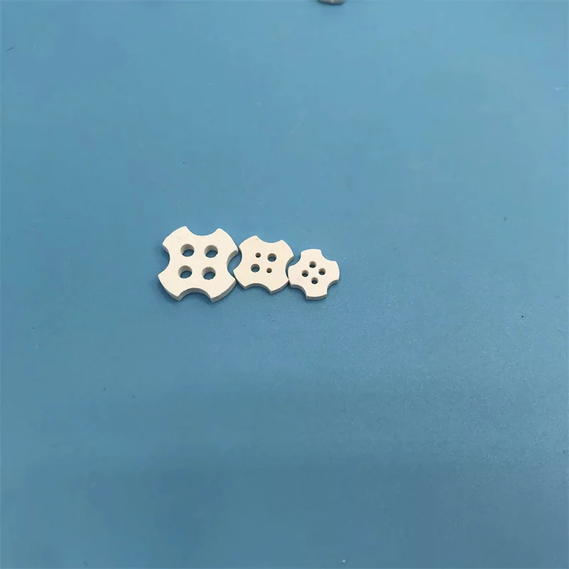 Customized High Purity MgO Gasket Magnesium Oxide Ceramic Plate with Holes