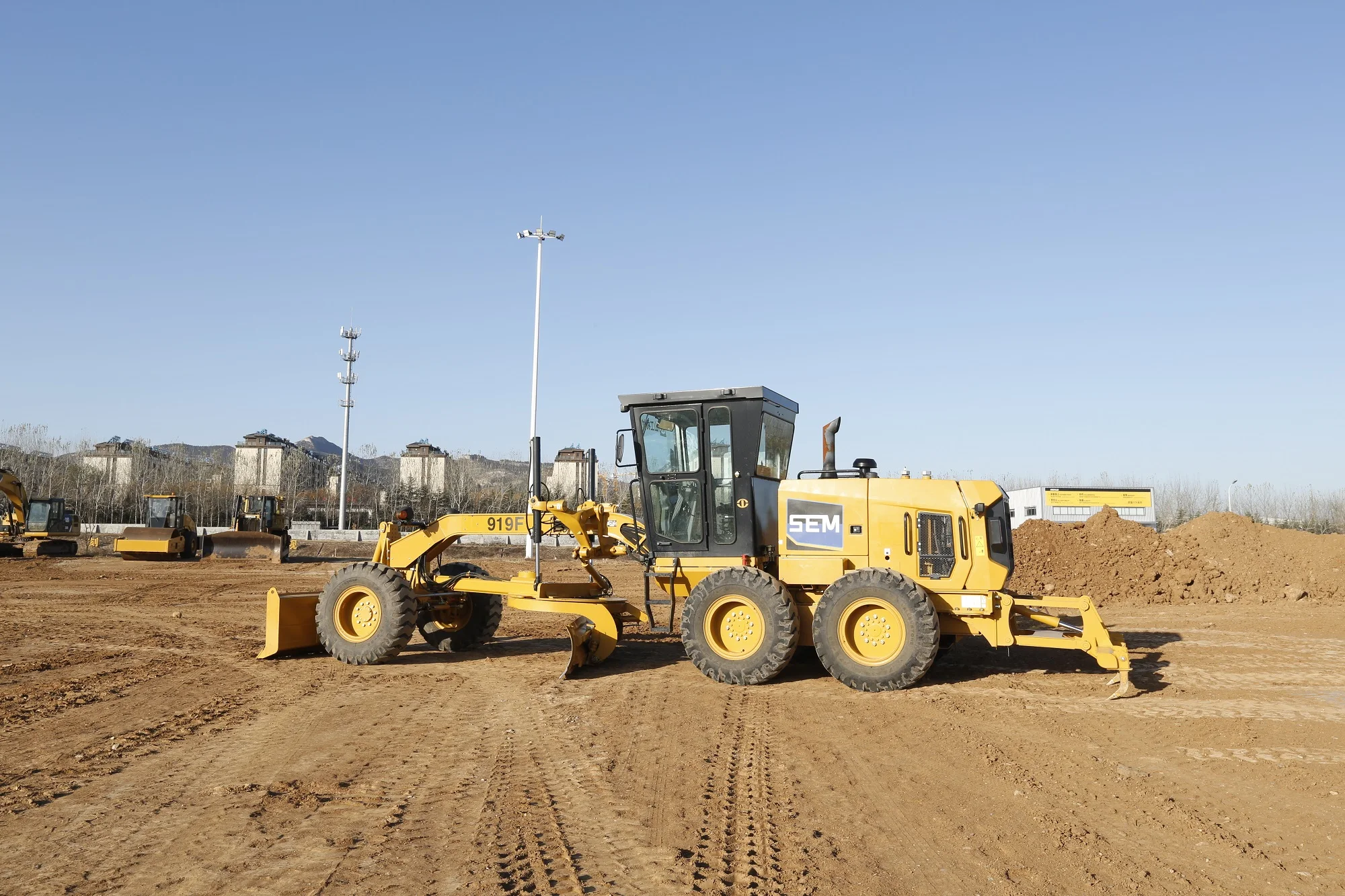 Brand New 919F 14.5ton Motor Grader 188HP Grader with Front Dozer and Back Ripper for Hot Sale