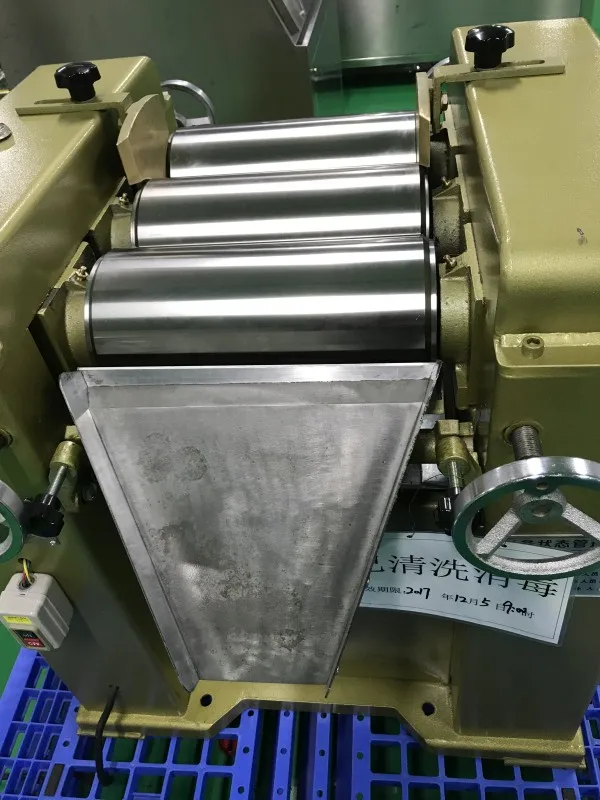 Best triple roller mill ink grinding machine coating chocolate grinder three roll mill machine