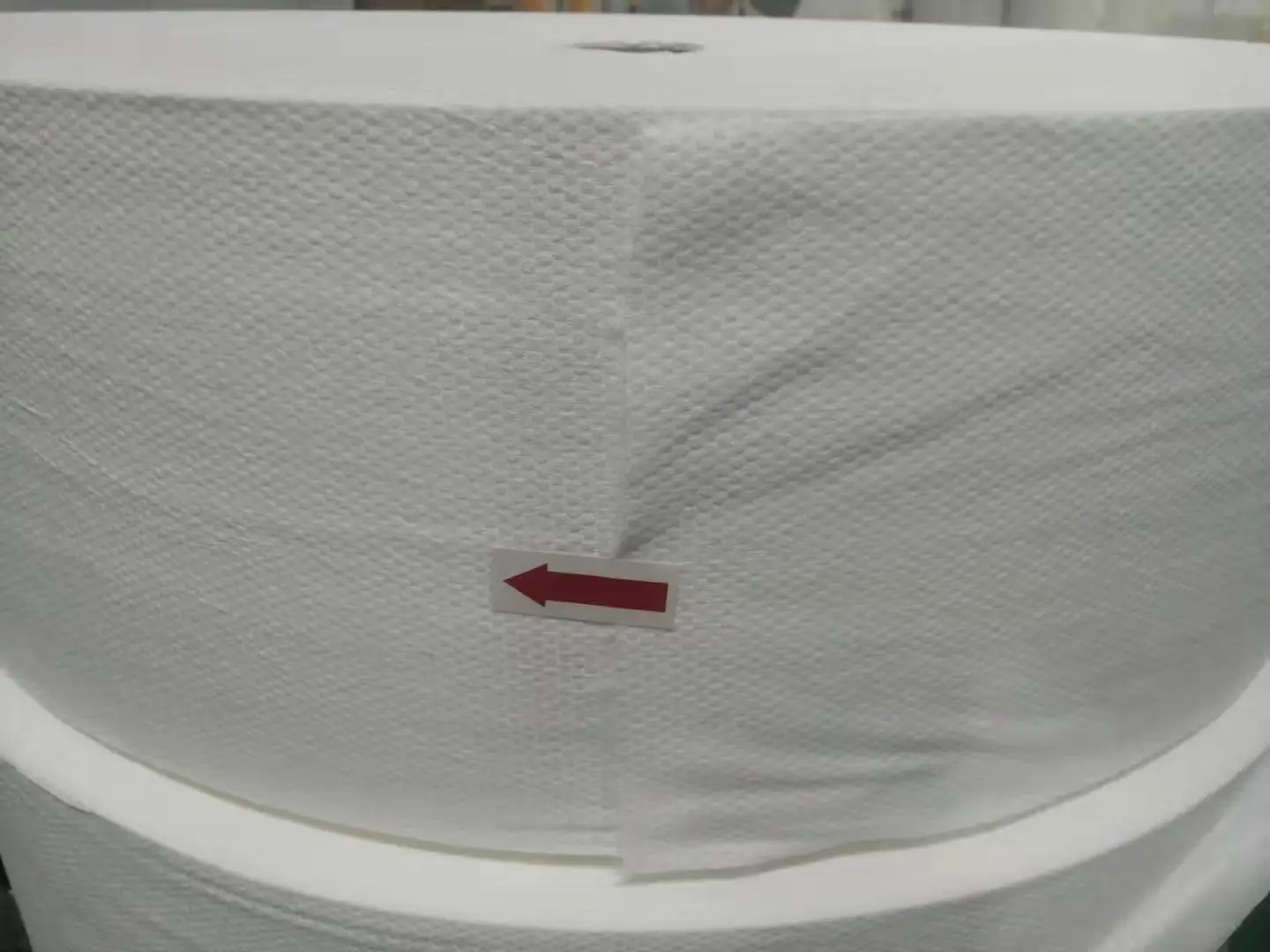 Manufacturer Customized Non woven Fabric Spunlace Jumbo Roll Embossed Nonwoven Fabric For Making Wet Wipes