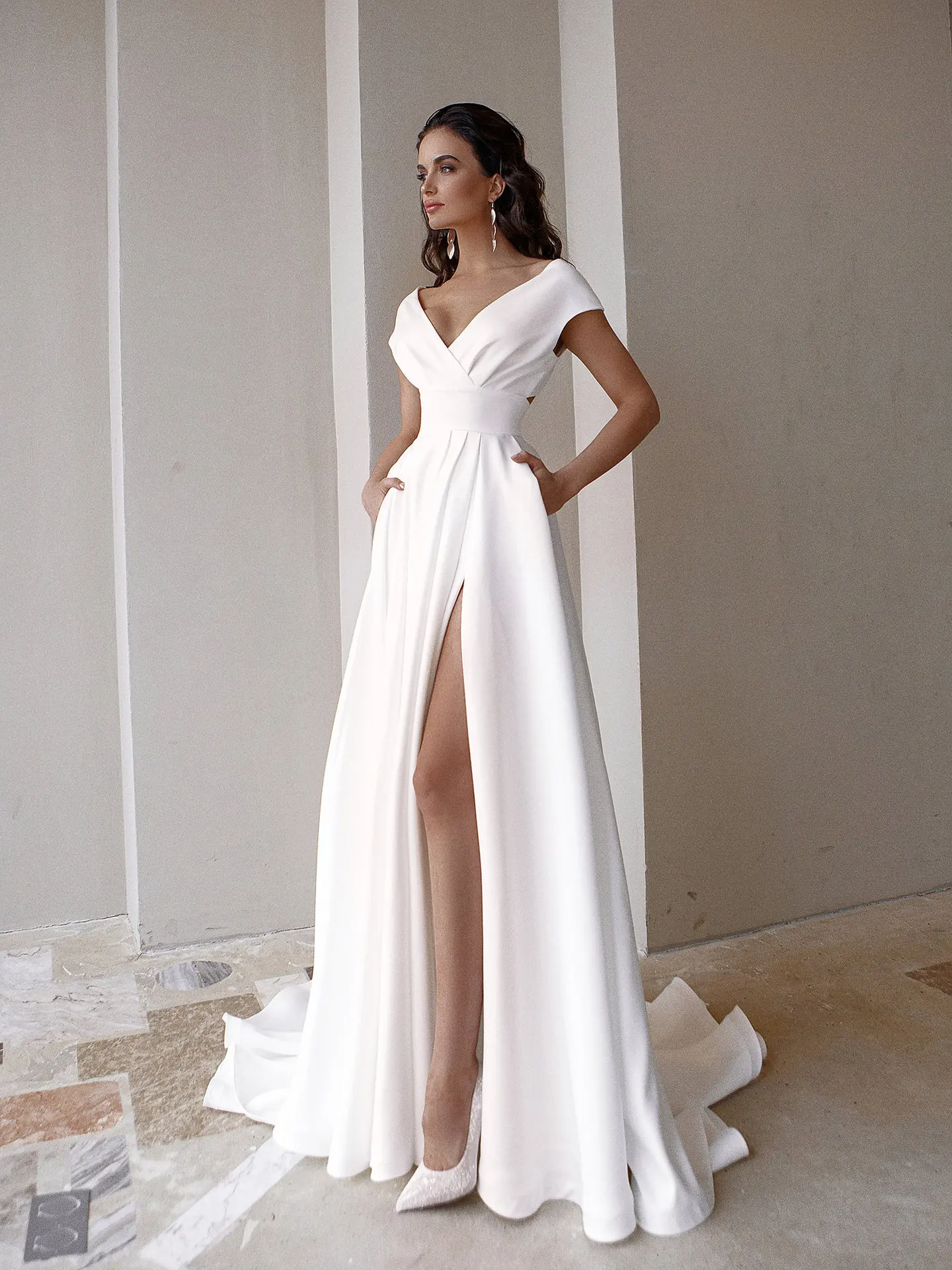 Sexy Ladies White V Neck High Split Cocktail Dresses Evening Party Dress Women Fashion Satin Prom Long Evening Dresses