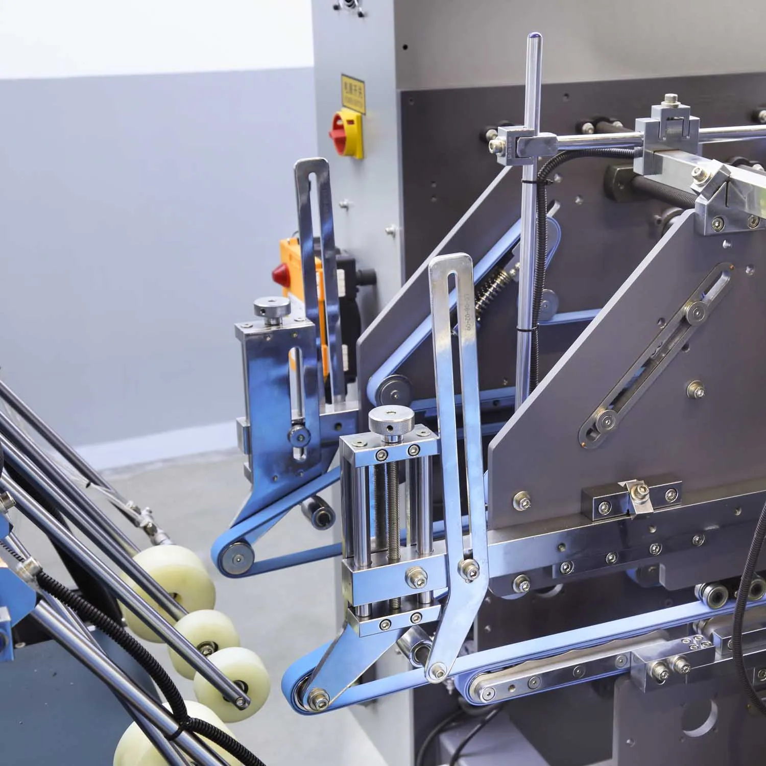 GAOKE High-Speed 300m/min 4 lines E flute carton custom box folder gluer making machine GK-1100-AS-Y