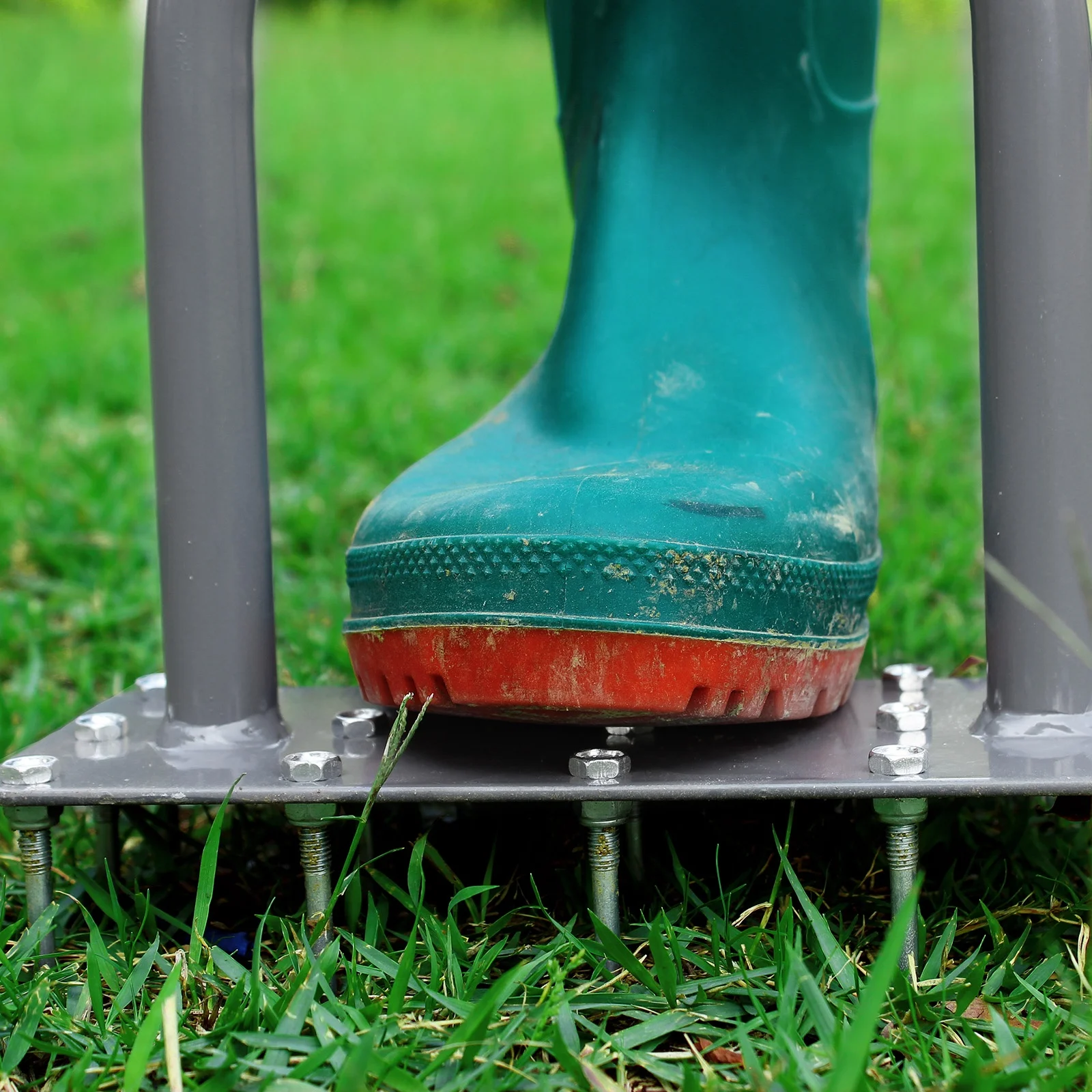 Buy-wish Manual Steel Grass Spikes Tools for Coring Aerating with 15 nails Lawn Yard Care Loosening Soil Metal Lawn Core Aerator