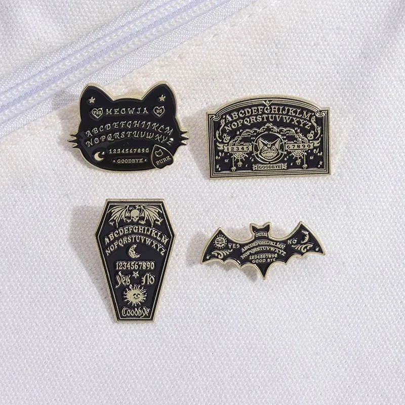 4 Style Halloween Horror Made Metal Pin Badge Cool Cartoon Soft Enamel Pins Bats Pins Manufacture China High Quality Supply